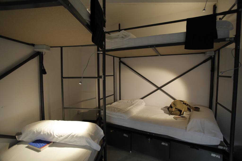 Traveller Box Hostel Sevilla Ruang foto